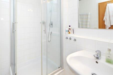 Komfortferienwohnung Zentrum Людвигсбург Экстерьер фото